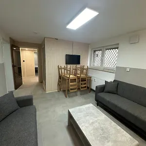  Apartment Charmante 2 Souterrain